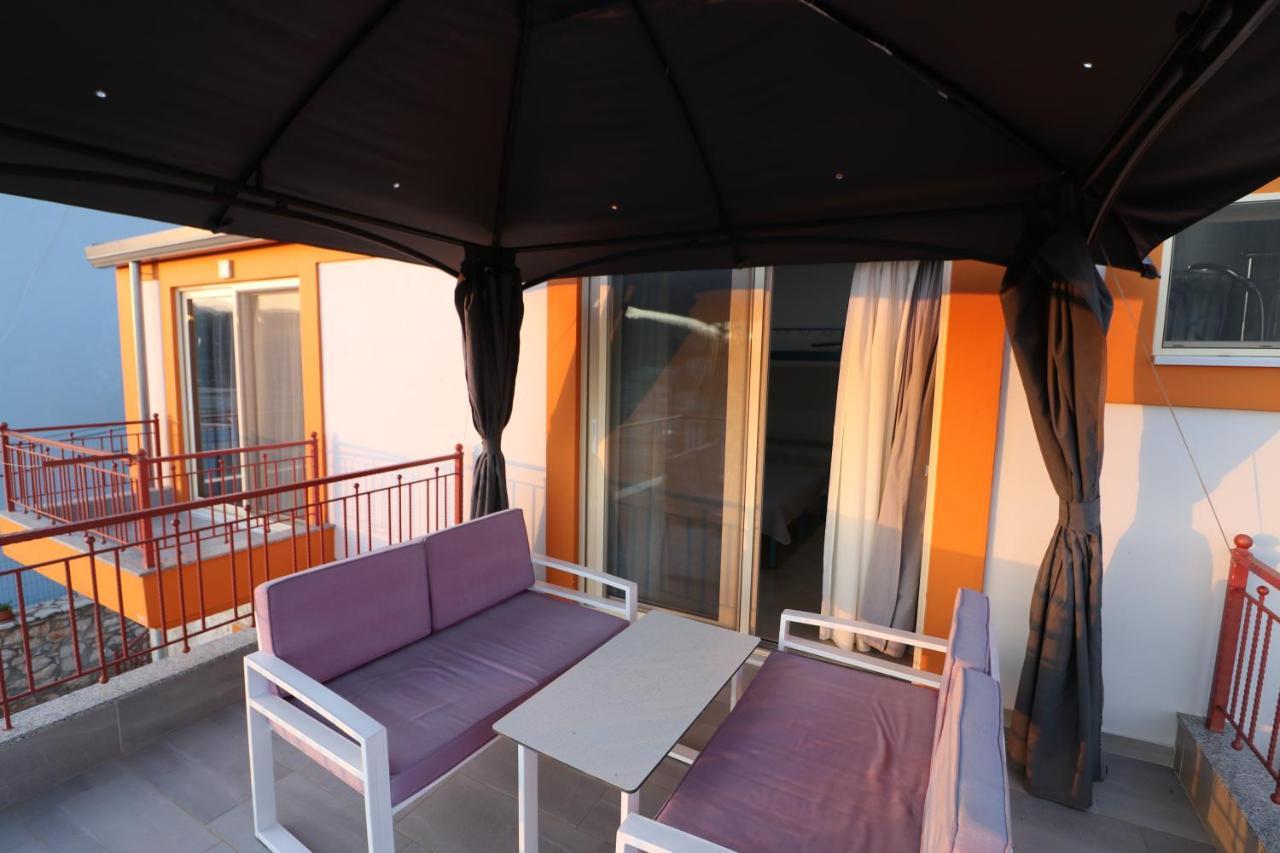 Ildora Qimon Apartment ฮีมาเรอ ภายนอก รูปภาพ