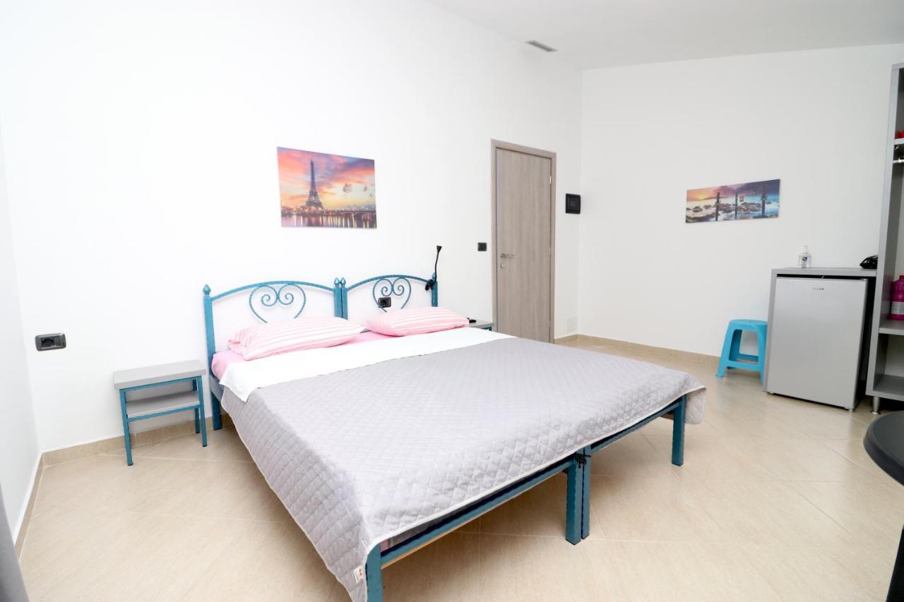 Ildora Qimon Apartment ฮีมาเรอ ภายนอก รูปภาพ